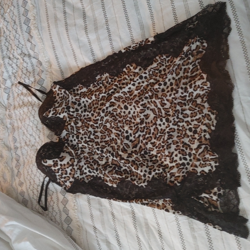 Leopard lingerie